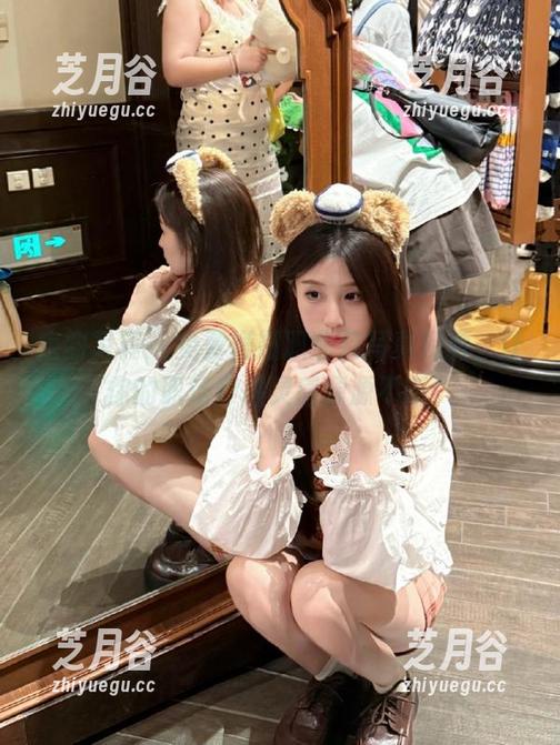 唐韵写真 - 免费姗姗职业装写真资源，让你的职场穿搭灵感源源不断！