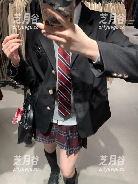 嗲囡囡-gary维爱 嗲囡囡 - 唯美回忆:gary维爱以校服为主题的无圣光原图展现青春的无限可能
