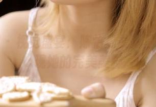 嗲囡囡 – 视觉盛宴：陈怡曼最新写真集展现她的完美美脚