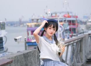 大生模拍 – 小柒长腿写真合集，展示美丽与优雅的绝美图片集