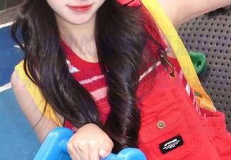 头条女神 – 海边的信悦儿高清写真，简直就是你的桌面壁纸救星，轻松提高浏览器好感度！