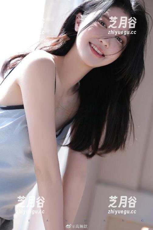 头条女神-刘瑾希 头条女神 - 睡衣梦游:刘瑾希的原图与套图揭示时尚与舒适的完美结合!