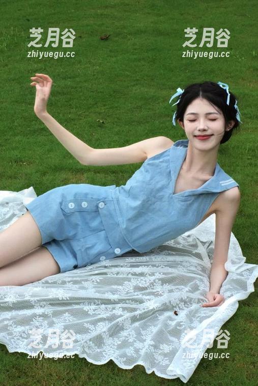 头条女神-索菲娅 头条女神 - 向索菲娅的温柔致敬,带你领略她独特作品集中的无限资源