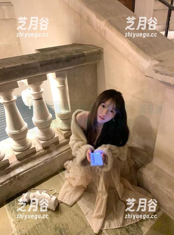 头条女神 - 观看这组双马尾写真，感受迪爱儿不同寻常的独特魅力