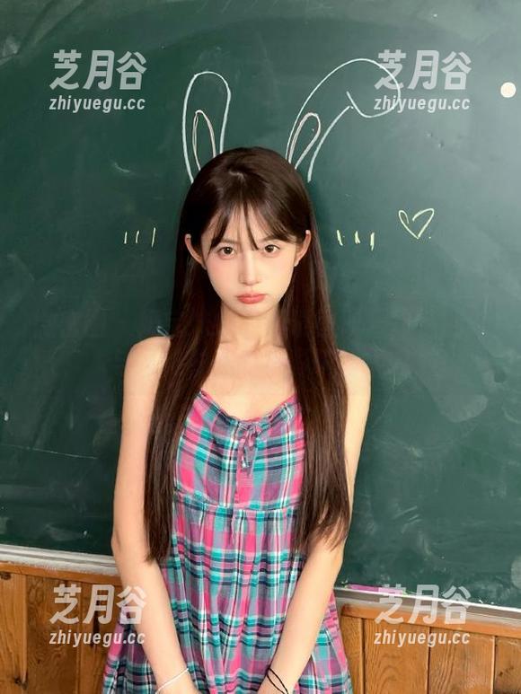 奶宝妹纸 微密圈 - 奶宝妹纸的眼镜图册:独特魅力与风格并存的精彩瞬间集锦