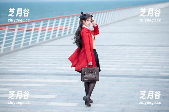 妖少you1 妖少you1倾情打造棉袜cos作品,尽显青春无敌与个性魅力!