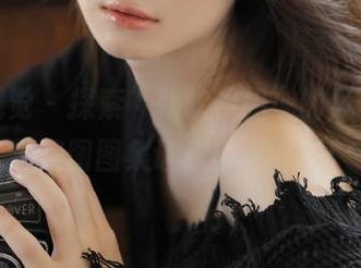 妖精视觉 – 探索“软软学姐”的风格，独特美图图集让你目不暇接！