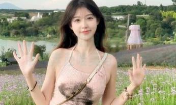 微密圈 – 别错过！姐姐Lalion裸足图包全新更新，带你奔赴唯美与灵动的艺术之境