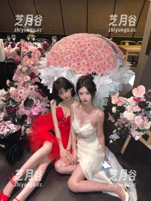 探索宋哈娜的圣诞奇迹：超美BLUECAKE写真图包等你下载！
