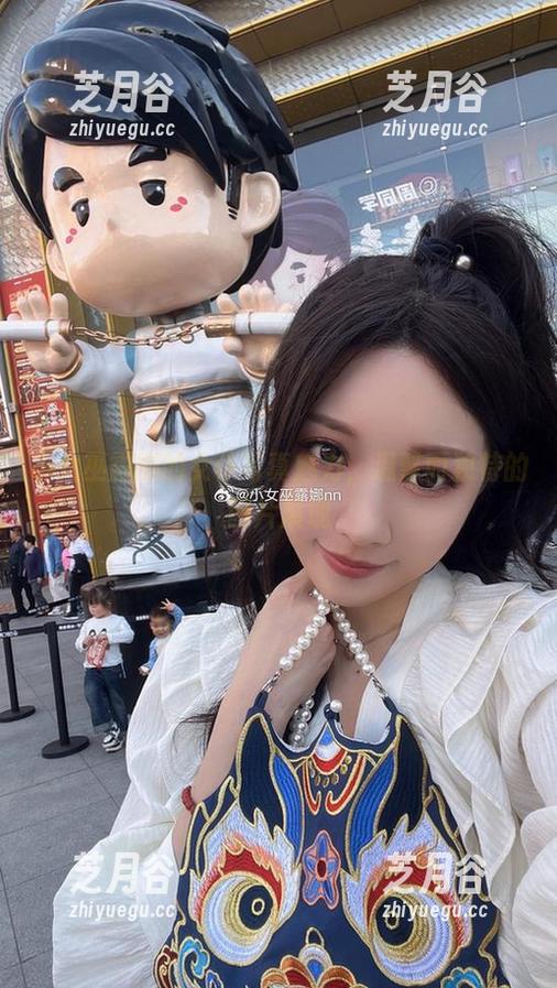 小女巫露娜 小女巫露娜的女仆写真魅力,温馨而独特的图片展现