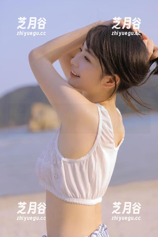 小玉吃果冻 微密圈 - 跟随小玉吃果冻的镜头,欣赏软萌妹纸的唯美作品与美图