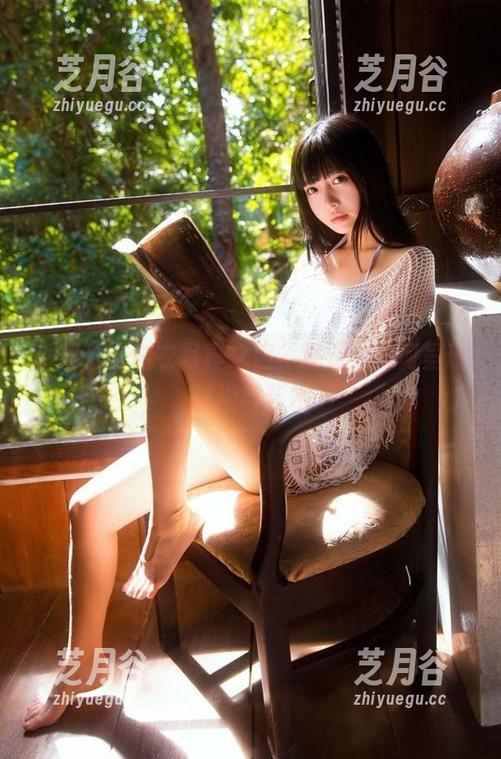 小瑶幺幺 小瑶幺幺内衣写真之旅,观看她如何呈现时尚与艺术