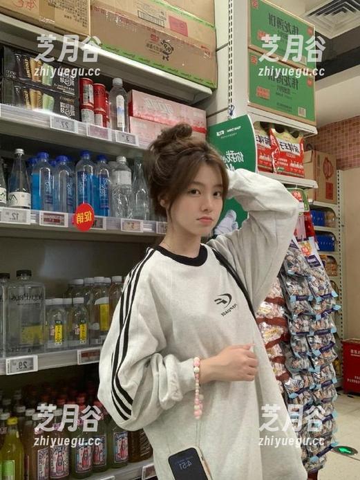 尤果网-Wendy 尤果网 - 顾不上鞋子!Wendy裸足高清图库带你体验无束缚的风采!