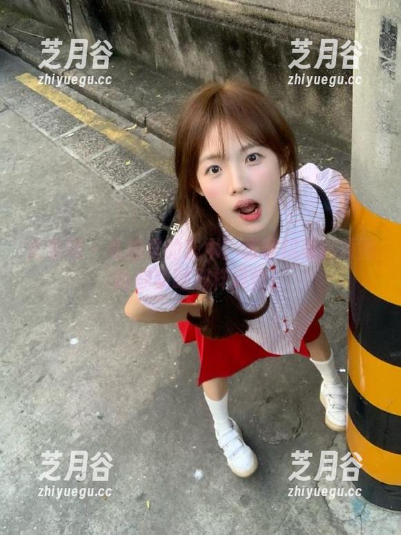 尤果网-张馥棋 尤果网 - 私拍里的艺术!张馥棋美脚原图让你领略别样风情!