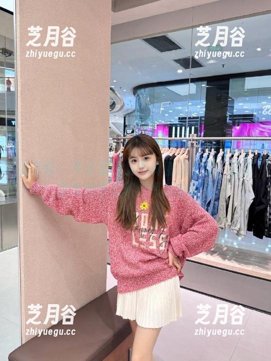 尤果网-芊小童 尤果网 - 芊小童少女写真精选合集:记录少女心中柔软而纯真的时光