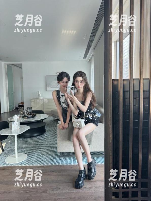 尤果网 - 赵伊彤花嫁专辑：高清原图与梦幻壁纸的完美结合！