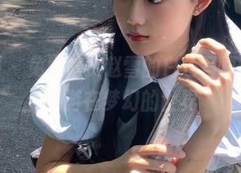 尤果网 – 免费欣赏赵雪的白色写真图册，畅游在梦幻的世界