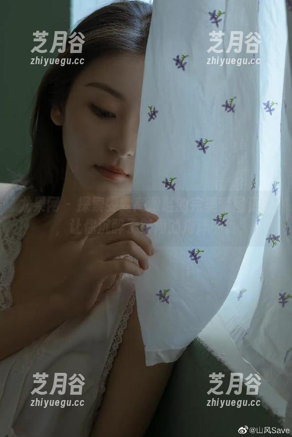 尤果网-雯雯 尤果网 - 探索雯雯高跟鞋的完美套图资源,让你沉醉于时尚的海洋中。