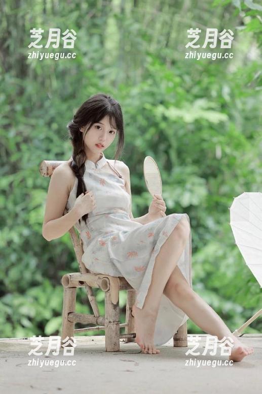 尤蜜荟 - Yumi尤美JK系列精选图库：每一张都讲述着动人的故事