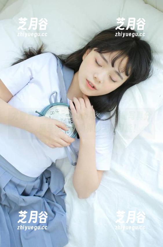 尤蜜荟-娜露selena 尤蜜荟 - 娜露selena最新连衣裙写真分享,感受她在时尚界的无限可能!