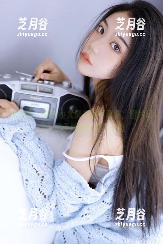 尤蜜荟-小尤奈 尤蜜荟 - 精选小尤奈裸足写真集,图片记录下属于她的梦幻与自由