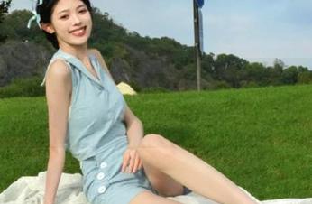 尤蜜荟 – 与小海臀Rena一起，感受她私拍图片中的日常小确幸