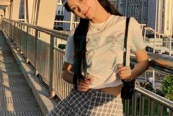 微密圈 – 带你在线了解张思允的妹妹写真作品，传递青春的美丽与活力