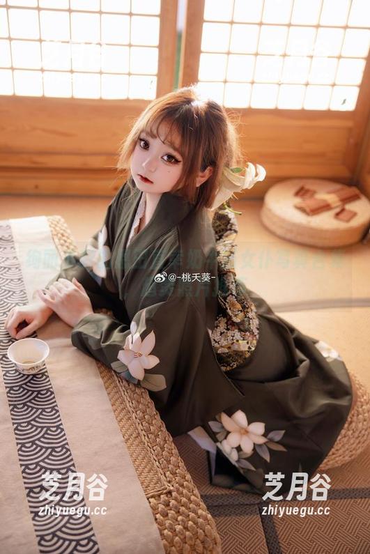 恩田直幸 绚丽多彩的恩田直幸奶牛猫女仆写真合集,超赞照片推荐