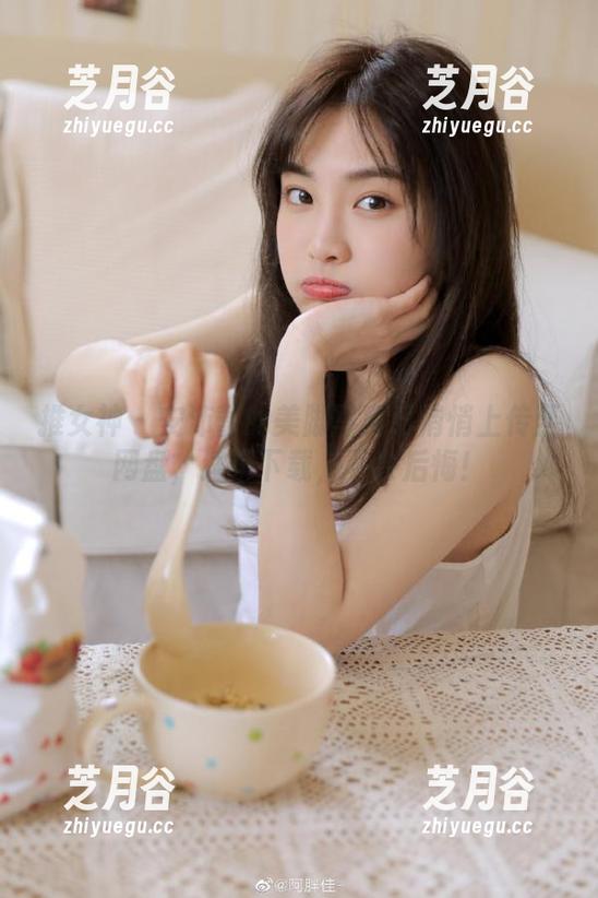 推女神-安沛蕾 推女神 - 安沛蕾的美脚写真已悄悄上传至网盘,速来下载,不会后悔!