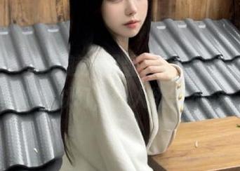 推女神 – 私房魅力尽显，陈雨涵的睡衣图片如梦似幻，让人欲罢不能！