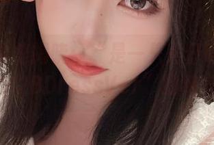 最新写真集揭晓：“是一只熊仔吗”化身“尼尔2BDressVer”的绝美瞬间