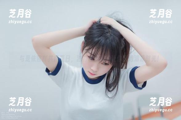 是依酱吖 与是依酱吖共度夏日,独特私拍图包让你拥抱清凉时光!