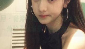 果团网 – 畅游于周妍希私拍连体衣合集，体验不同场景下的时尚风格