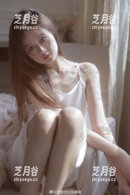 森萝财团-小满 森萝财团 - 小满新作发布:沉浸在高清美图中的“秘书”魅力,绝对让你心动不已!