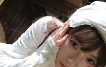 学妹教室黑丝图包分享：森萝财团带你领略不一样的校园风情！