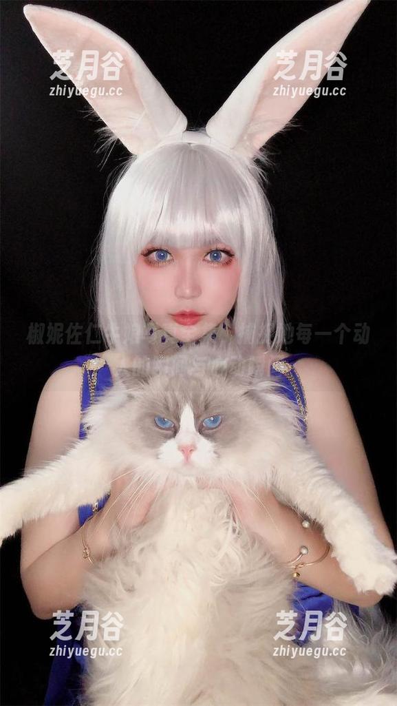 椒妮佐仁牛娘写真全集，捕捉她每一个动人的瞬间与心动瞬间