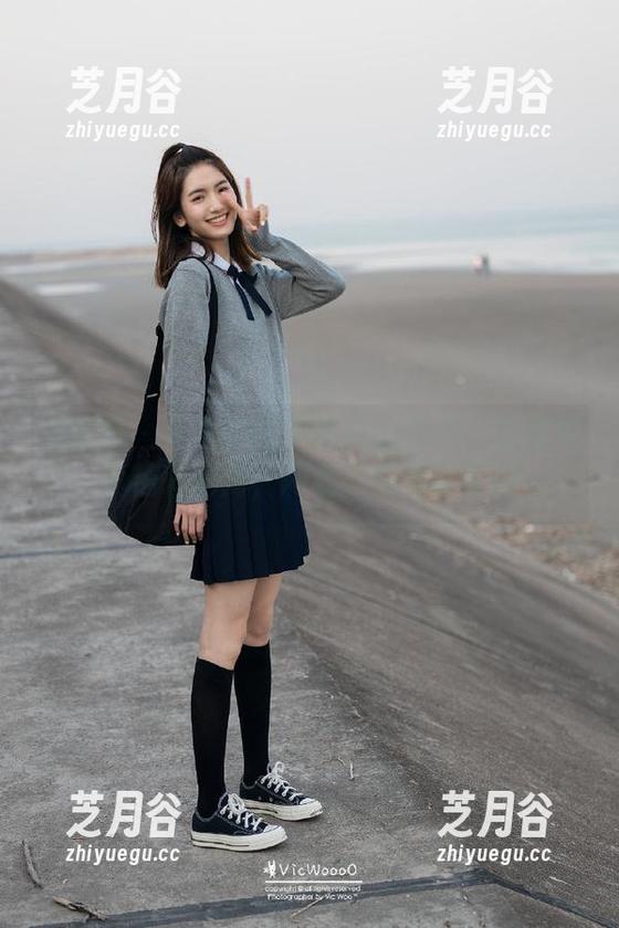 楚楚不吃鱼 微密圈 - 走进楚楚不吃鱼的世界:校服写真精彩瞬间,网盘下载随时享用