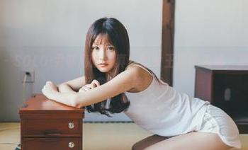 模范学院 – SOLO-尹菲高清写真：如女王般的气场，演绎时尚与经典的完美结合