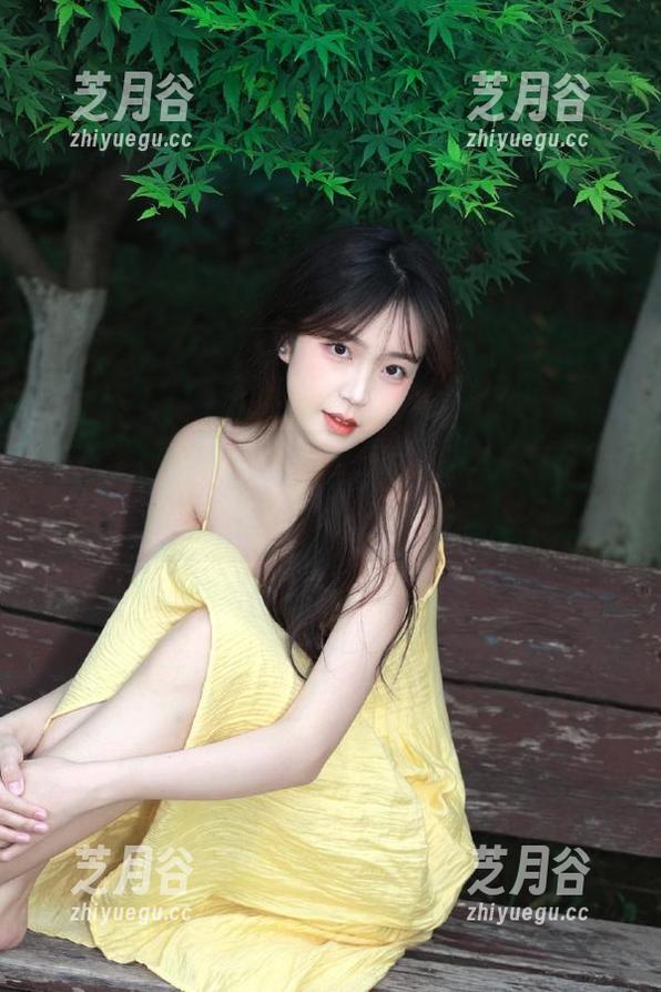 模范学院-lingyu69 模范学院 - 别错过!lingyu69最新天台写真在图库中热辣登场,快来围观!