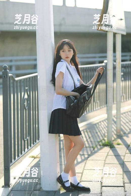 模范学院-露露Andrea 模范学院 - 尽享青春魅力,露露Andrea少女独家福利图包带给你无尽惊喜!