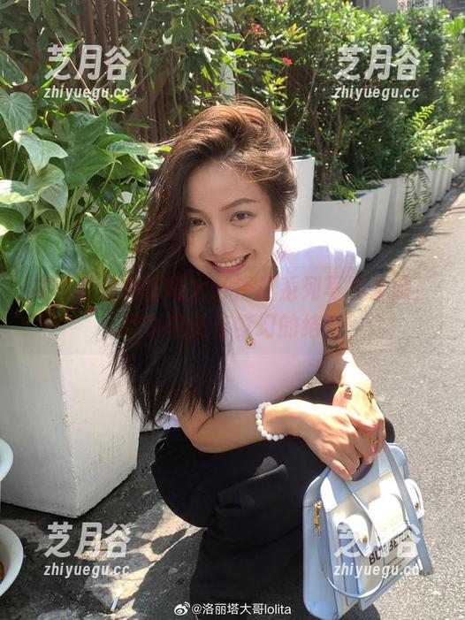 洛丽塔大哥 发现高清洛丽塔大哥浴缸系列写真资源,尽享唯美与梦幻的结合