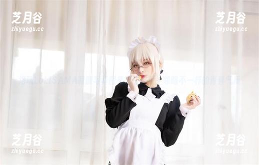 洛璃LoLiSAMA 洛璃LoLiSAMA制服写真图集原图解析,领略不一样的青春气质