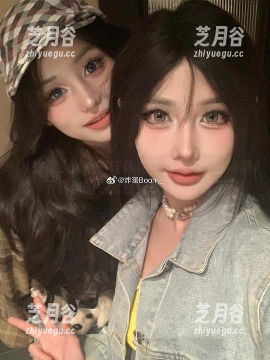 炸蛋Boom 从炸蛋Boom的连体衣作品中感受时尚潮流,下载你的专属视觉享受,品味不凡!