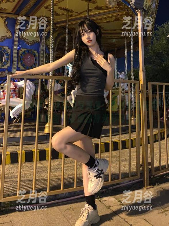 物恋传媒 - 佳琪的写真集：色彩青春在每一幅原图中绽放独特光彩与生机