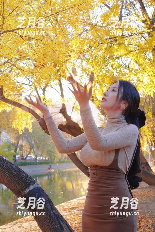 白银81女王独特视角下的高清美图，让你领略写真艺术的无限魅力