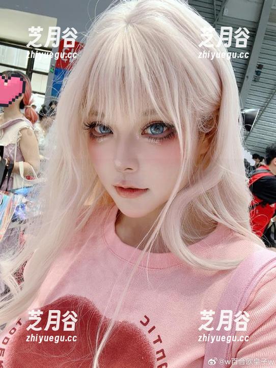 百合欧皇子 白衬衫的优雅气息:百合欧皇子作品集原图探秘