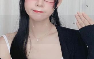 最新更新！眼酱大魔王w黑丝美图，居家与楼梯道的完美结合
