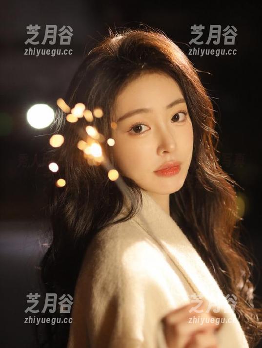 秀人网-lingyu69 秀人网 - 快来欣赏lingyu69的瑜伽写真,原图分享带你领略优雅姿态!
