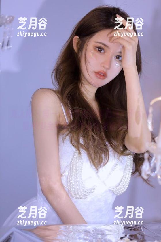 秀人网-于大小姐AYU 秀人网 - 每一个细节都值得品味:于大小姐AYU全新套装作品图集抢先看!