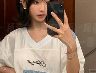 秀人网 – 精选俞漫睡衣写真，观看这组图包，发现她不为人知的一面！